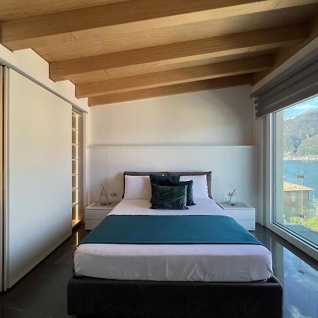 Luxury Lakefront Penthouse Lezzeno Esterno foto